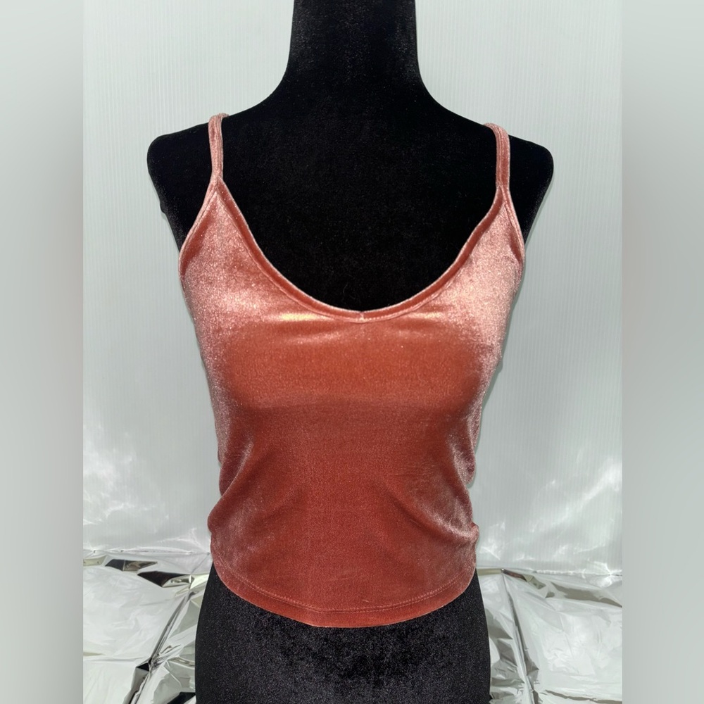 Forever 21 pink velvet cropped cami size s